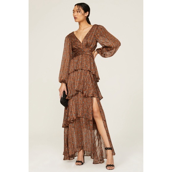 Astr Dresses & Skirts - ASTR the label Anora Maxi Dress size Medium Copper Floral Tiered Boho